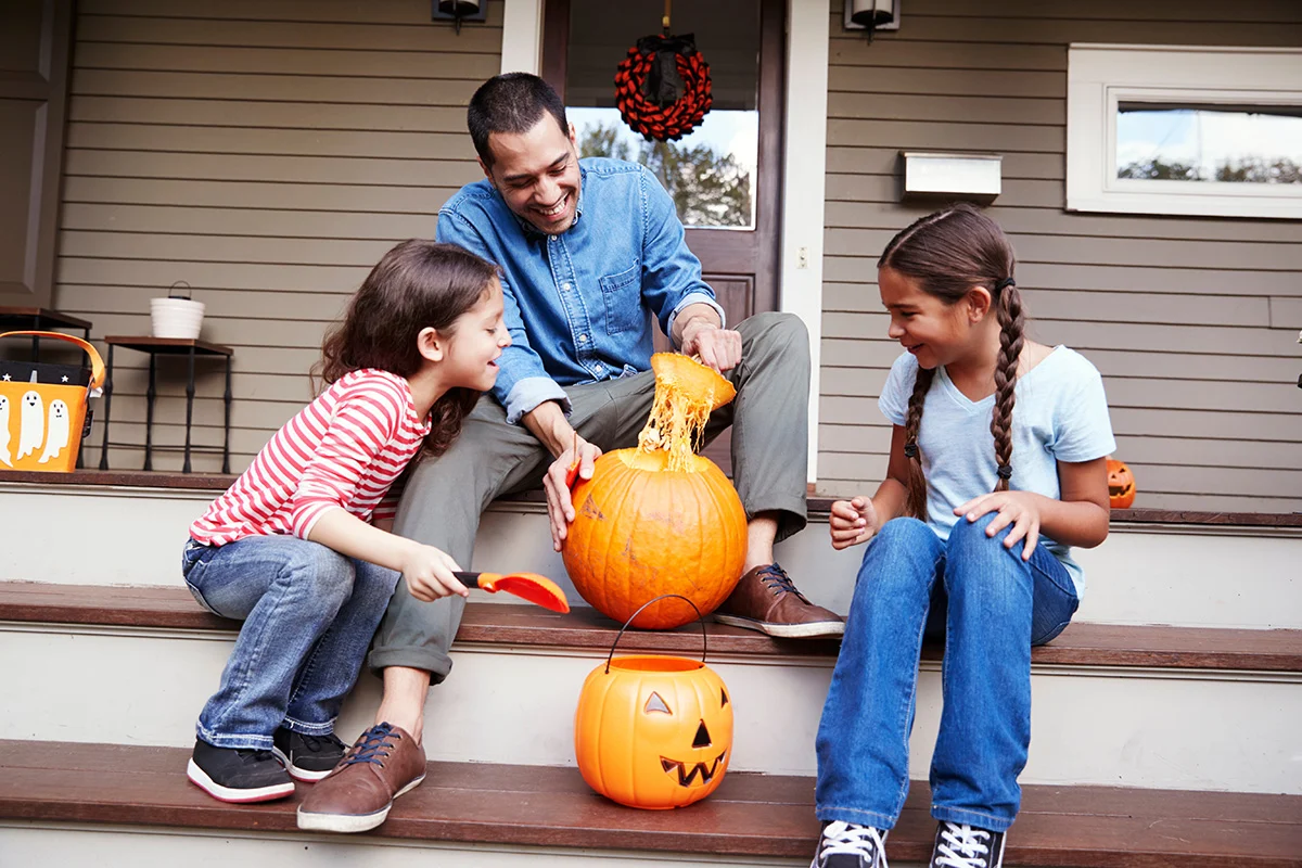 Trick-or-Treating Safety Guide: How to Keep Your Kids Safe This Halloween